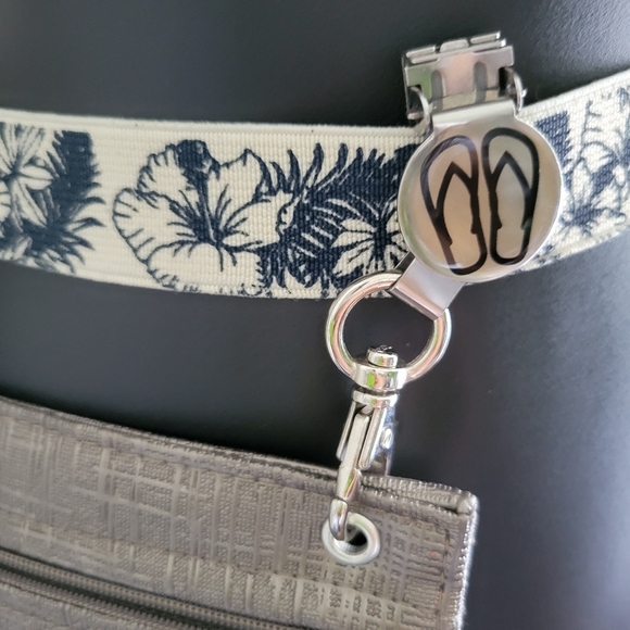 Hip Klip Purse (Faux Leather) - Picture 5 of 6